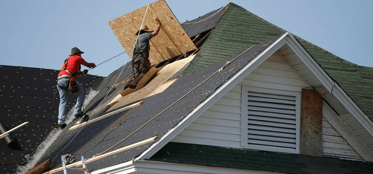 Don’t Wait! Why an Emergency Roofing Contractor is Your Best Bet